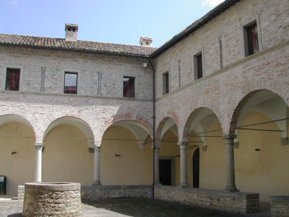 Chiostro e convento dei frati minori